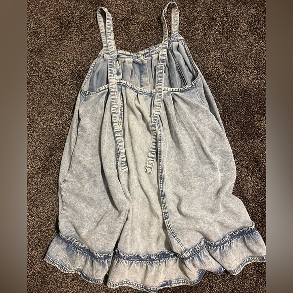 ♠️Easel dress size M ♠️ - Picture 2 of 3